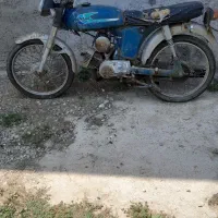 یک عدد موتور یاماها۱۰۰ مدارک بیمه نداره