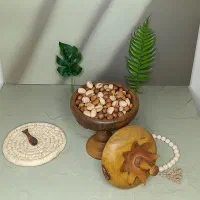 آجیل خوری پریرایی