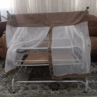 گهواره فلزی کودک