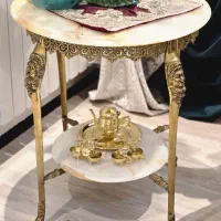 میز برنز سنگین با سنگ مرمر سفید خوب