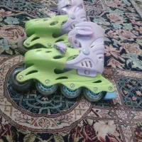 دو جفت کفش اسکیت