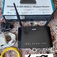 دودستگاه وای فای و دو عدد تلفن
