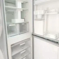 یخچال فریزر در حد نو