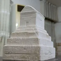 سنگ مصنوعی طرح هخامنش