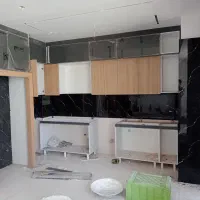 کاشی کاری وسرامیک کار اسلب بین کابینتی استخر