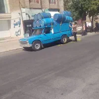 بشکه های آبی رنگ