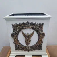 سطل زباله دخل منزل