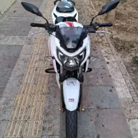 آپاچی ۲۰۰ نیو فیس ریس ادیشن