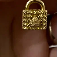 پلاک|جواهرات|قم, باغ شازده|دیوار