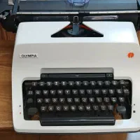 ماشین تایپ صفر با کارتن