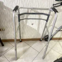 واکر چرخ دار آلومینیومی