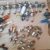 تعدادی لامپ پراید