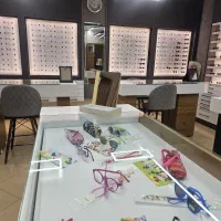 عینک پریا حجاب 78 مجتمع پزشکان غرب مشهد