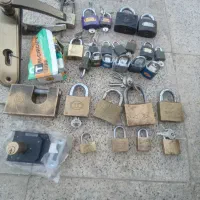 قفل کتابی و آویز
