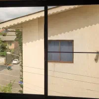 پنجره با شیشه رفلکس و توری / دو سری