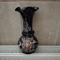 یک عدد گلدان