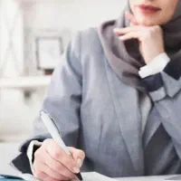 منشی و مسئول دفتر