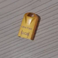 فلش ۳۲ گیگ خشک