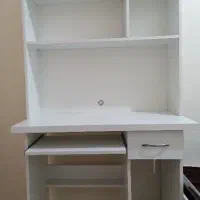 میز تحریر کتابخانه دار