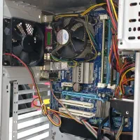 کیس و مانیتور