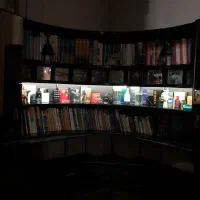 کتابخانه ، میزتحریر ، میزکامپیوتر + ویترین خاص