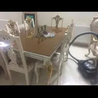 میز نهار خوری جنس چوب منبت با شیشه دودی درجه یک