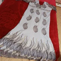 لباس مجلسی تازه دوخته شده