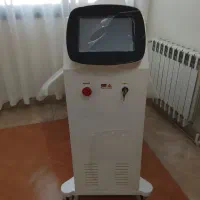 دستگاه لیزر ۳ طول موج در حد نو (فقط ۲۶۰ هزار شات)