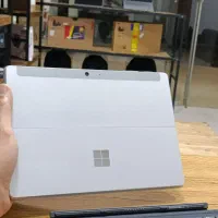 surface go2 همراه با قلم و رم ۸