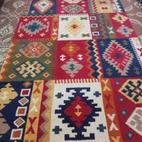 فرش کم استفاده شده لاکی