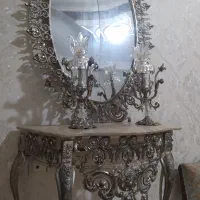 میز و آیینه شمعدان برنزی