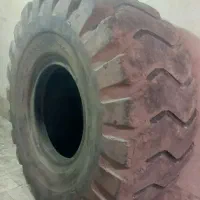 لاستیک دست دوم لودر ۲۶۰ سایز ۲۹/۵×۲۹