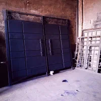 در باغی مخلوط نو و کهنه