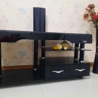 میز تلویزیون شیشه ای