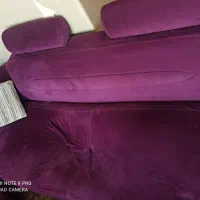 یک عدد کاناپه ۳ نفره
