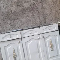 کابینت فلزی سه در