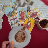 فال تاروت و قهوه ۱۰۰ تومن