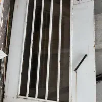 در حیاط و پارکینگ
