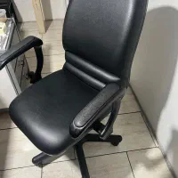صندلی اداری نیلپر در حد نو