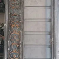 ساخت. نصب انواع درب پنجره وحفاظ