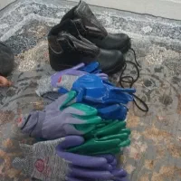 کفش ایمنی و دستکش کار
