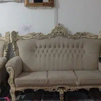مبل وآینه وکنسول وساعت ایستاده