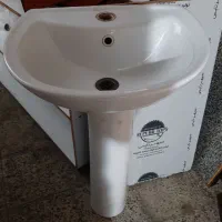 روشویی پایه دار