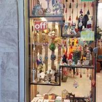 ویترین مغازه