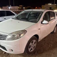 خودروی رنو ساندرو اتومات