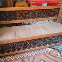 نیمکت چوبی