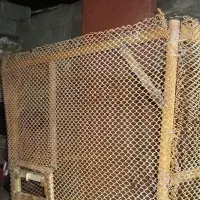قفس. لاری