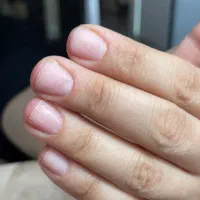 کاشت  ناخن  و ژلیش پا فقط ۵۰۰