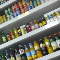 نیروی کار آقا برای کار در عمده فروشی مواد غذایی