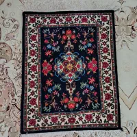 قالی رومیزی دست بافت نخ کرک